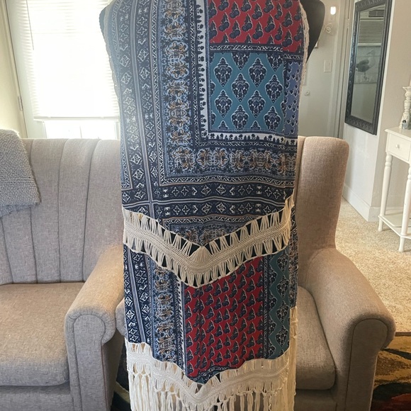 Umgee Red and Blue Patterned Vest - Picture 6 of 9